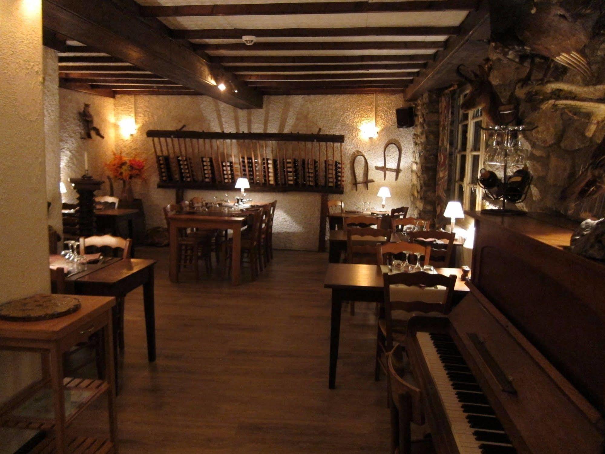 Auberge Des Deux Rivieres Seix Dış mekan fotoğraf